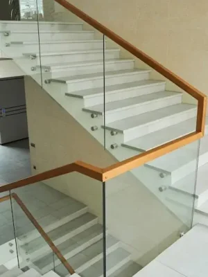 staircase glass railling